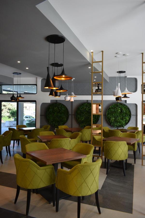 Prenociste Srebrno Jezero Hotel Veliko Gradište Buitenkant foto