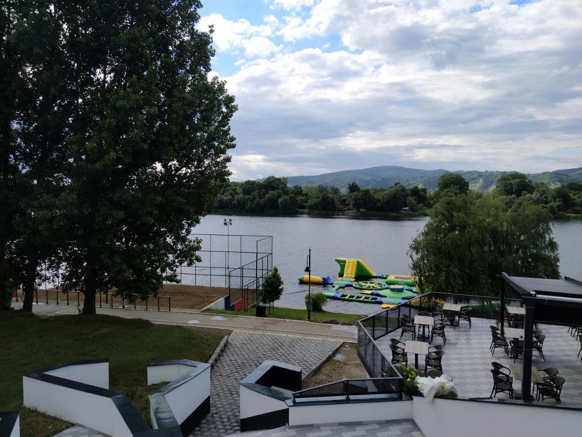 Prenociste Srebrno Jezero Hotel Veliko Gradište Buitenkant foto