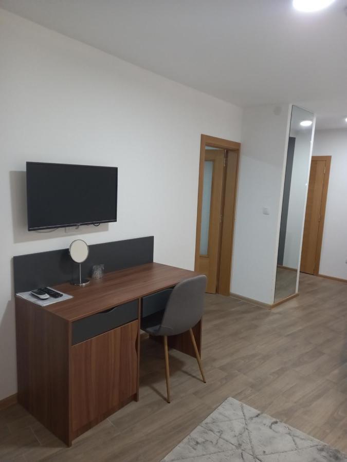 Prenociste Srebrno Jezero Hotel Veliko Gradište Buitenkant foto